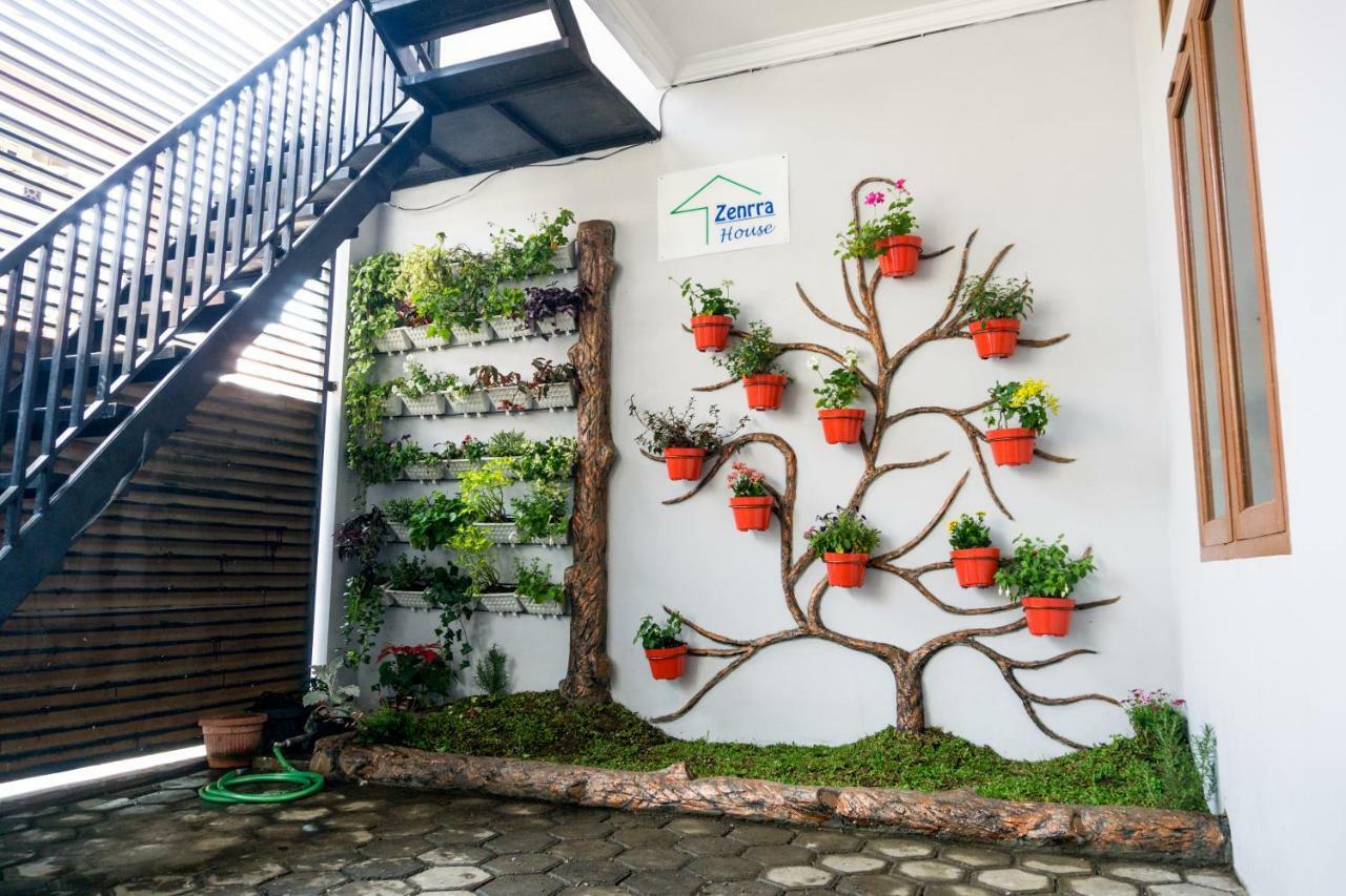 Zenrra House Hotel Bandung Kültér fotó